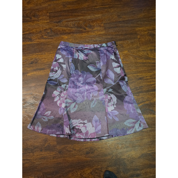 East 5th Dresses & Skirts - Woman's Floral Skirt East 5th size 8